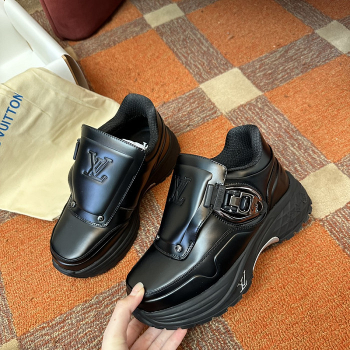 LV snekaers 116