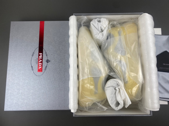 Prada 70