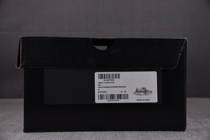 BALENCIAGA 09