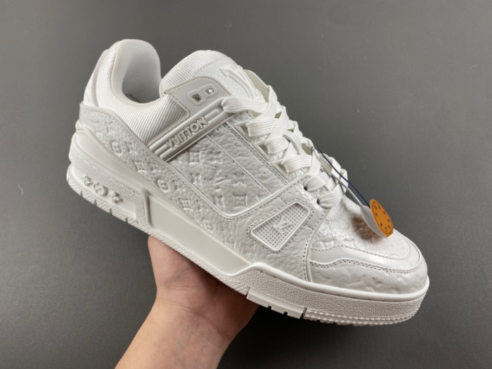 LV snekaers 208