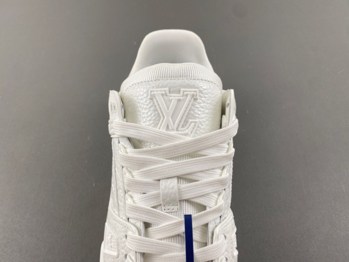 LV snekaers 208