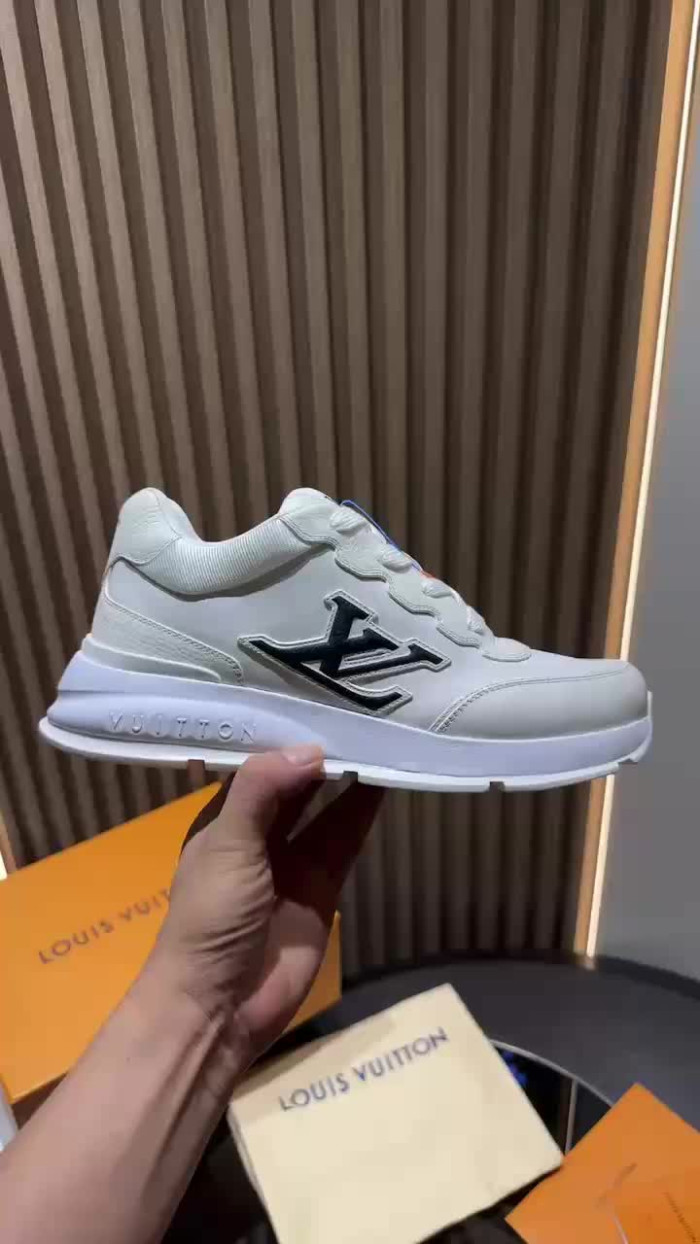 LV snekaers 164