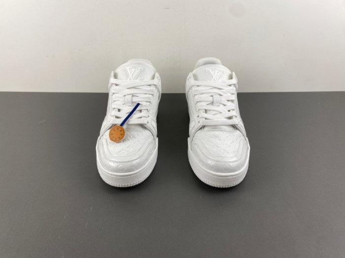 LV snekaers 208