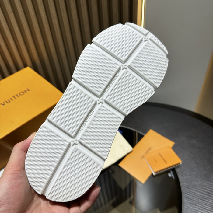 LV snekaers 164