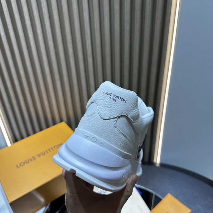 LV snekaers 164