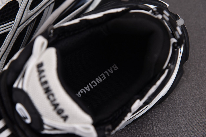 BALENCIAGA 26