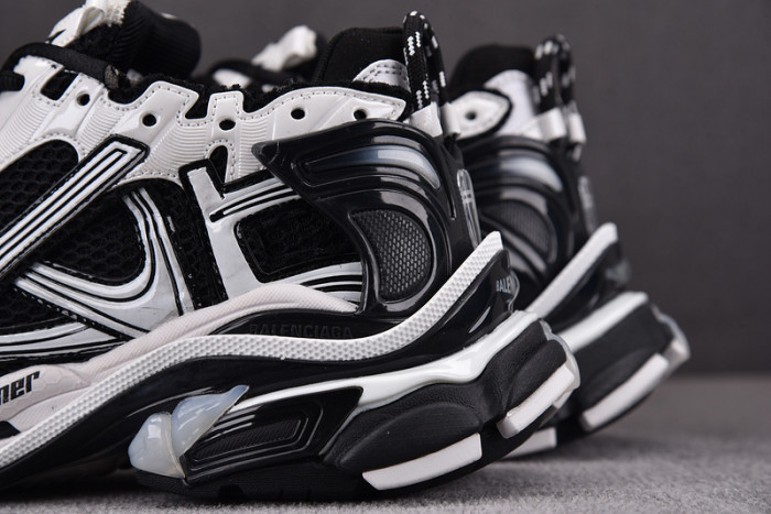 BALENCIAGA 26