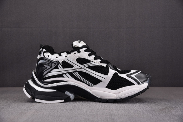 BALENCIAGA 26