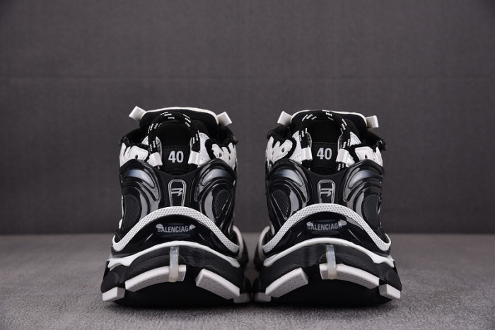 BALENCIAGA 26