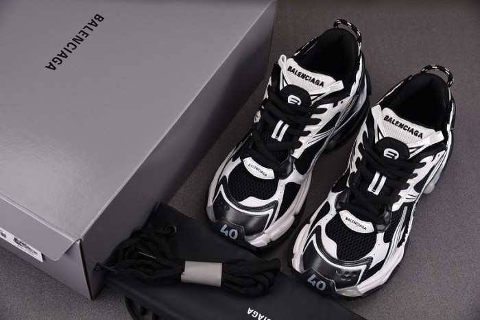 BALENCIAGA 26