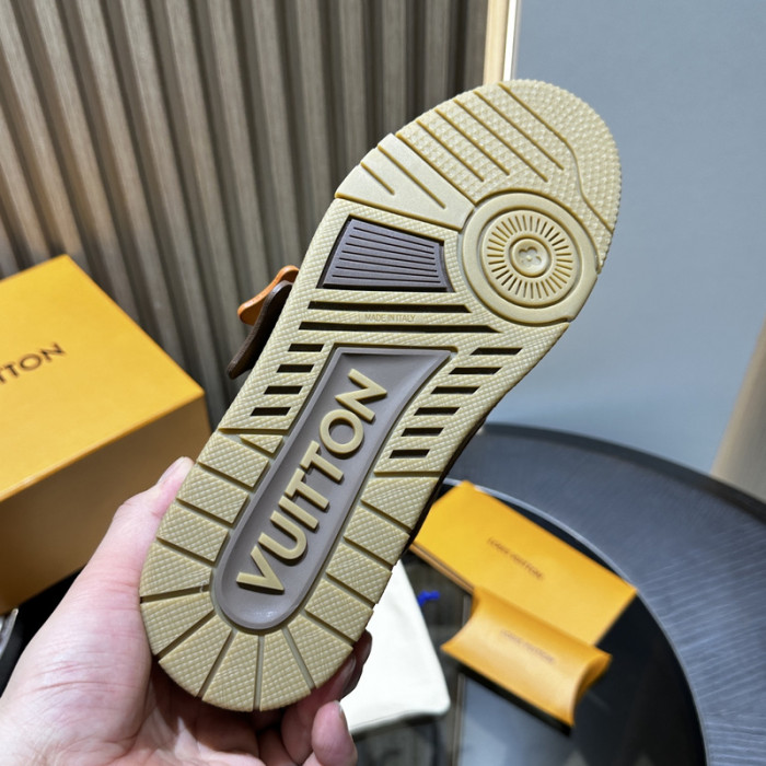 LV snekaers 153