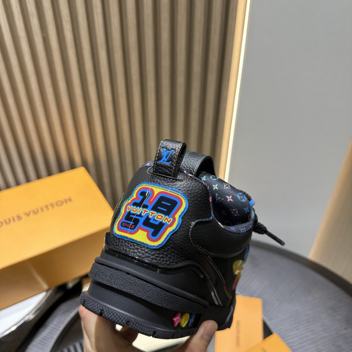 LV snekaers 175