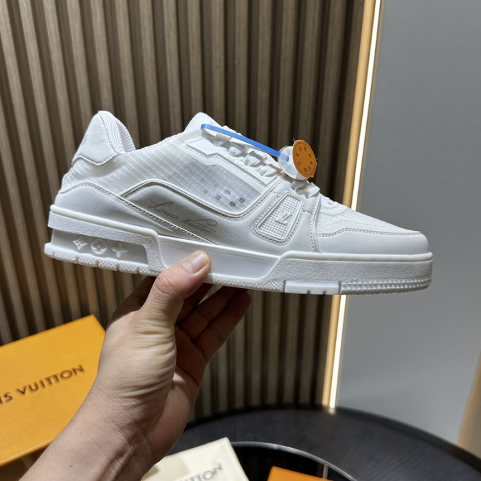 LV snekaers 167