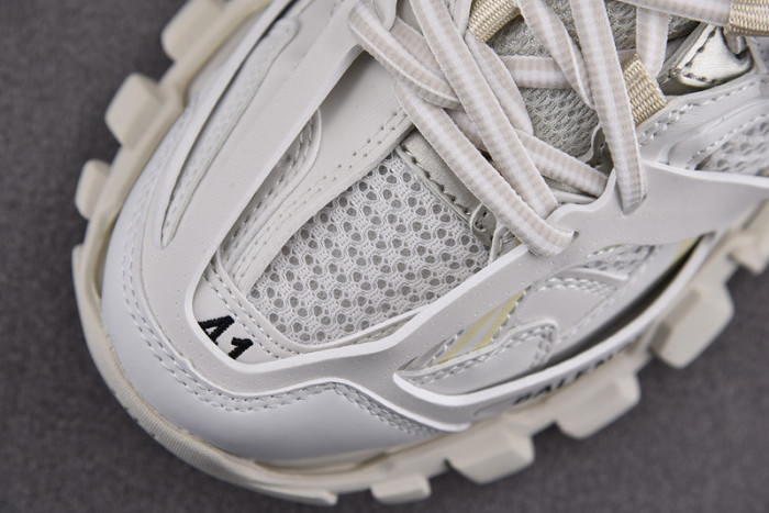 BALENCIAGA 29