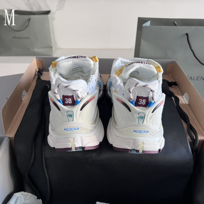 SNEAKER RUNNER 40