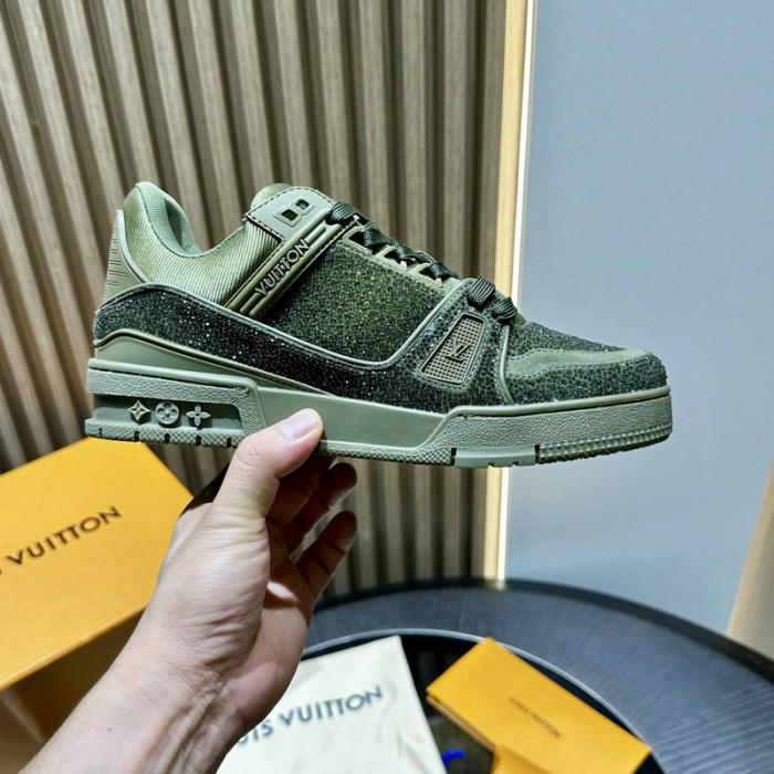 LV snekaers 148