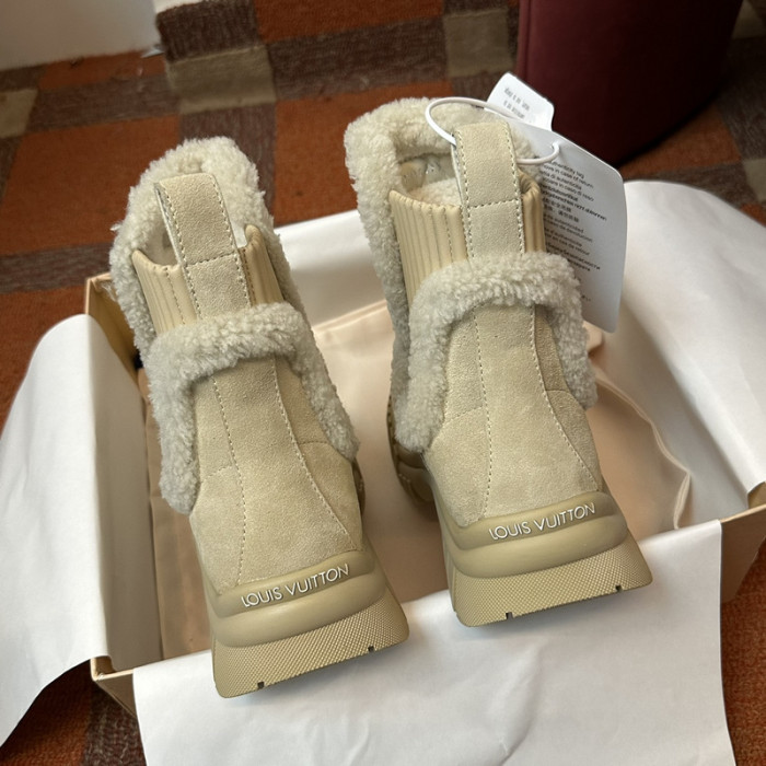 LV snekaers 119
