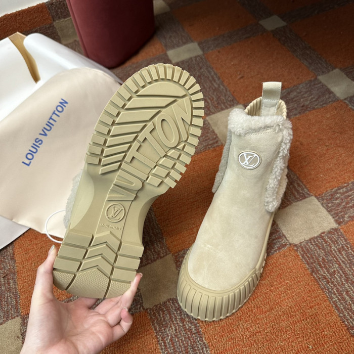 LV snekaers 119