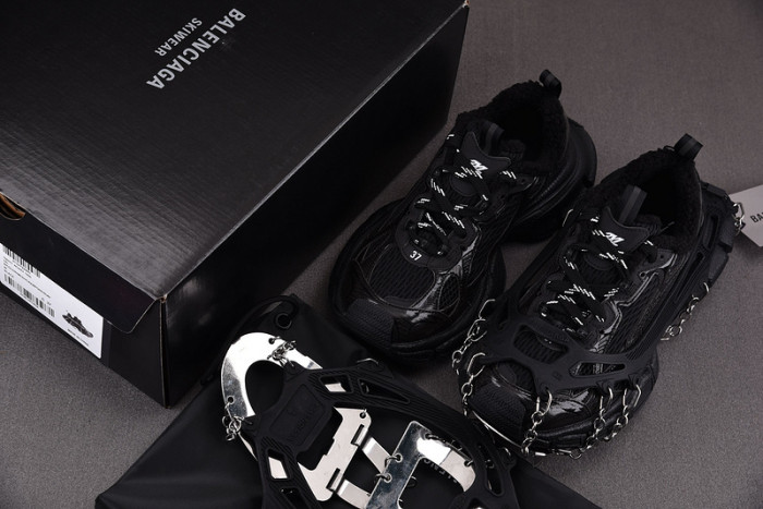 BALENCIAGA 08