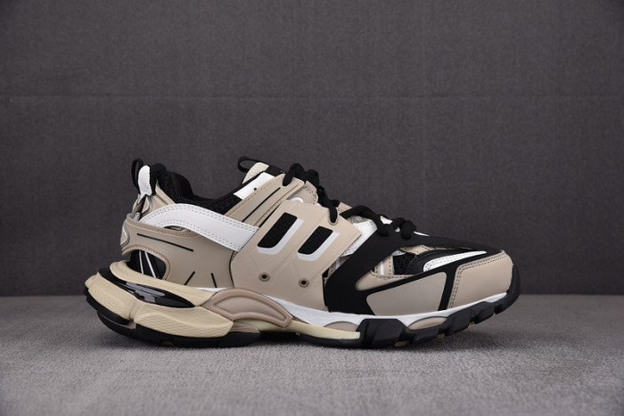 BALENCIAGA 17