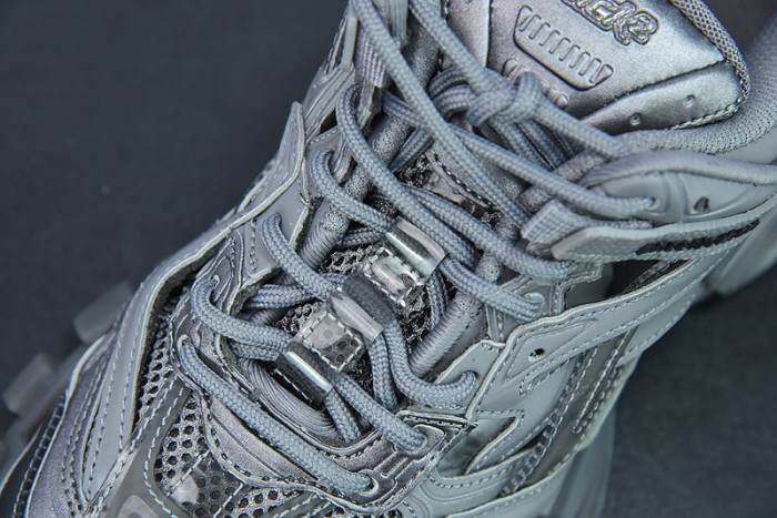 SNEAKER RUNNER 19