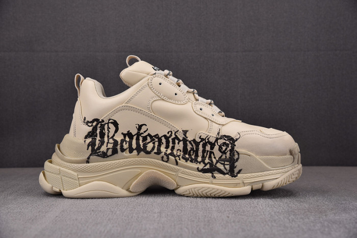 BALENCIAGA 06