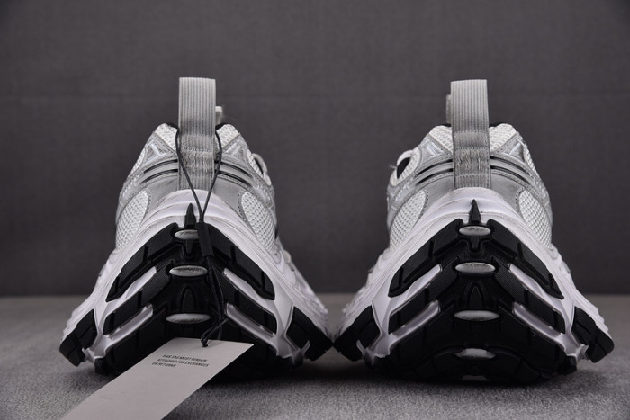 BALENCIAGA 02