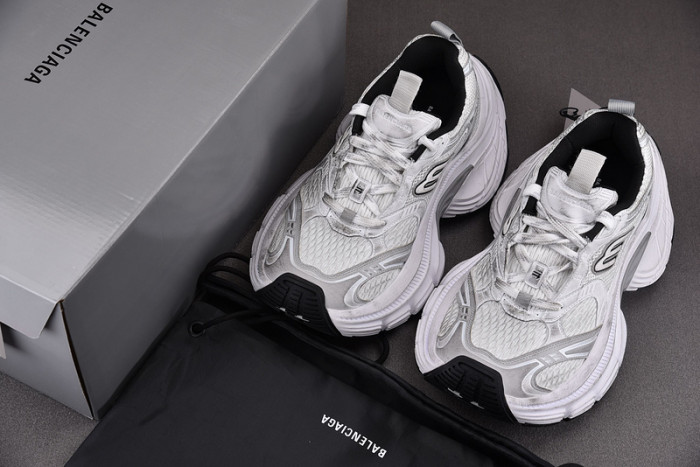 BALENCIAGA 02
