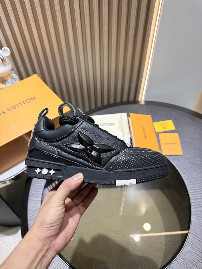 LV snekaers 204