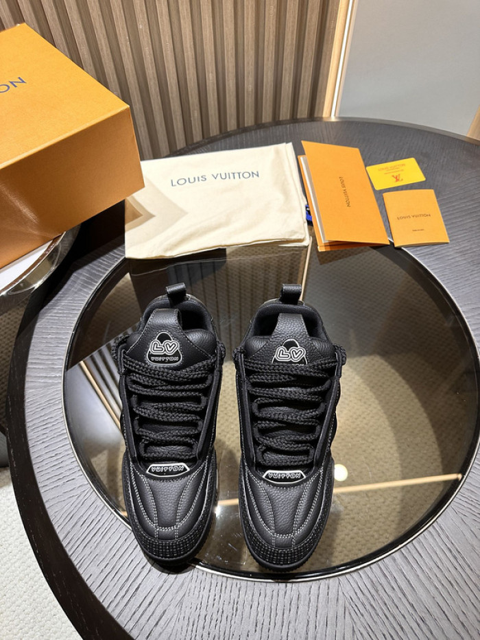LV snekaers 204