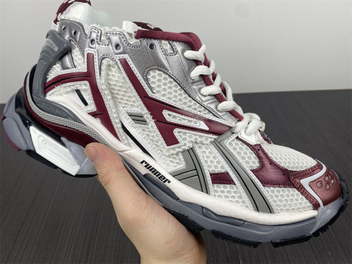 SNEAKER RUNNER 23
