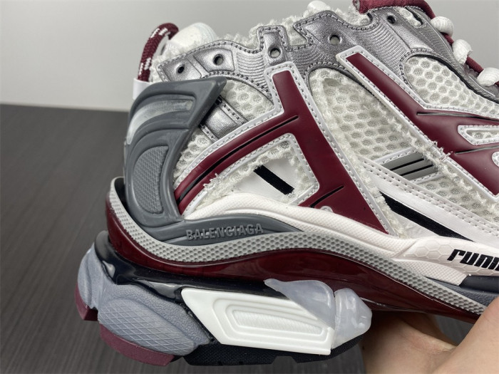 SNEAKER RUNNER 23
