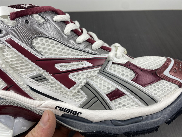 SNEAKER RUNNER 23