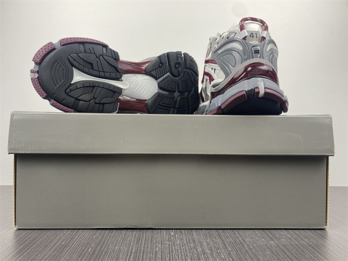 SNEAKER RUNNER 23