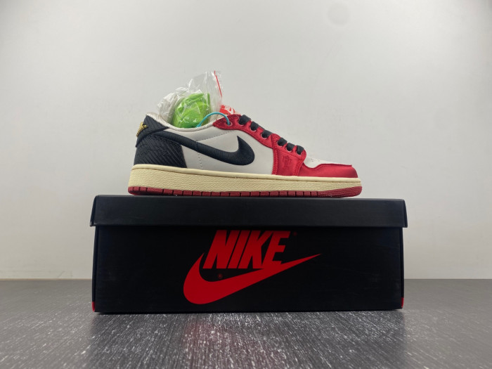 jordan 1 retro low og trophy room home-fn0432-017