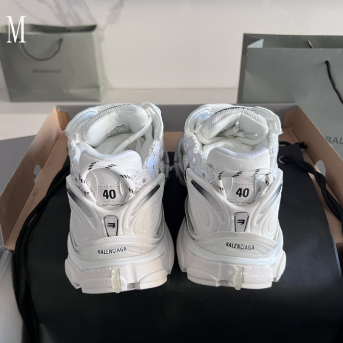SNEAKER RUNNER 38