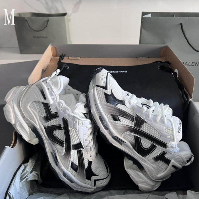 SNEAKER RUNNER 38