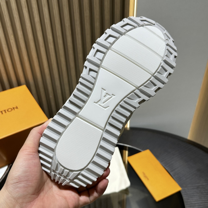LV snekaers 170