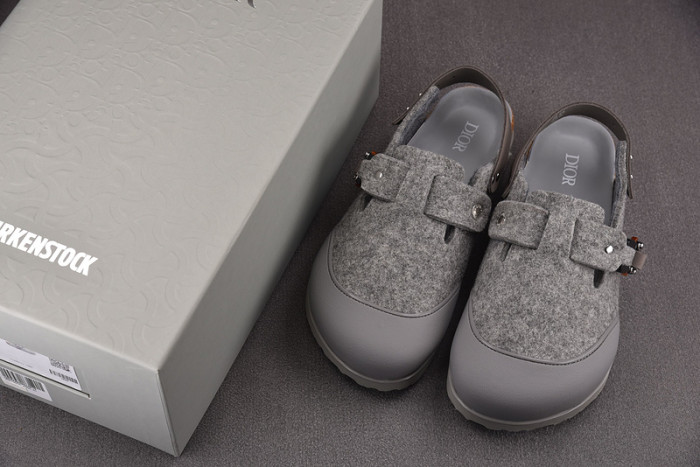 DIOR SANDAL 11