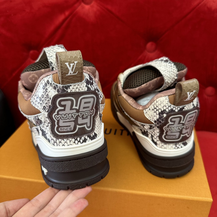LV snekaers 198