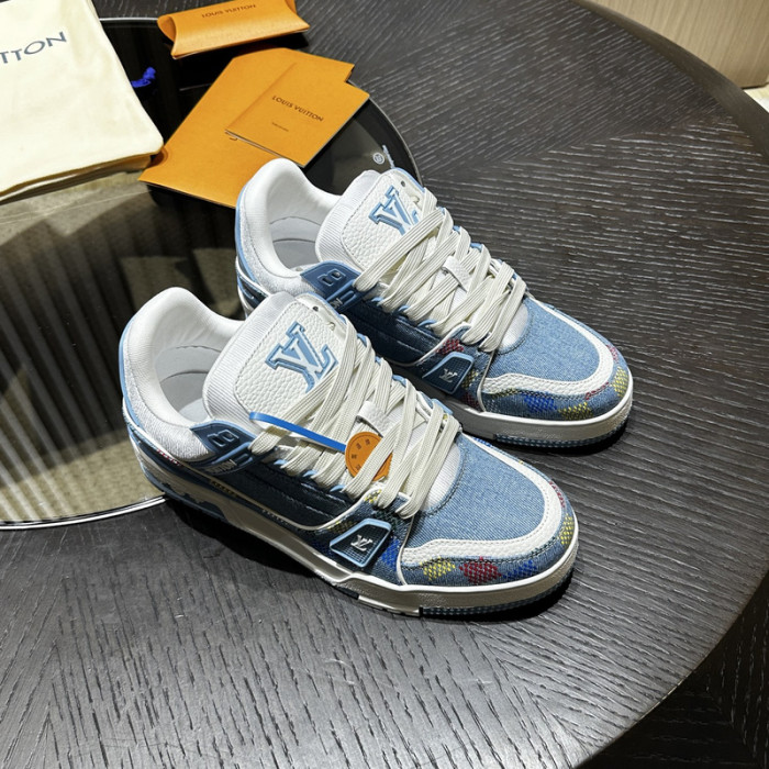 LV snekaers 133
