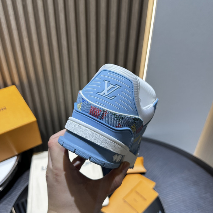 LV snekaers 133