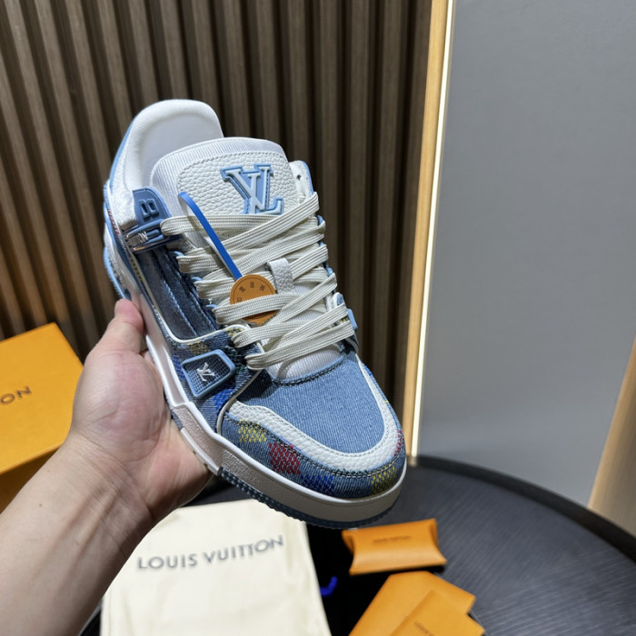 LV snekaers 133