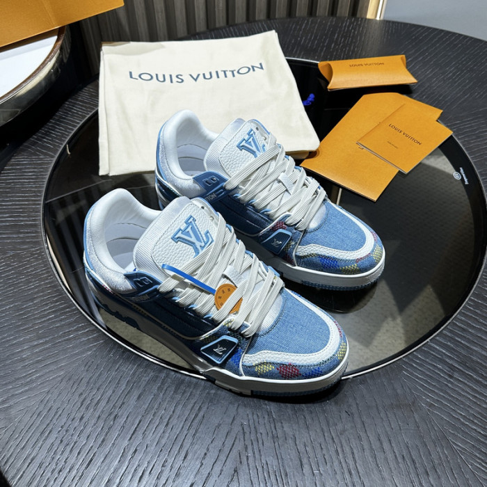 LV snekaers 133