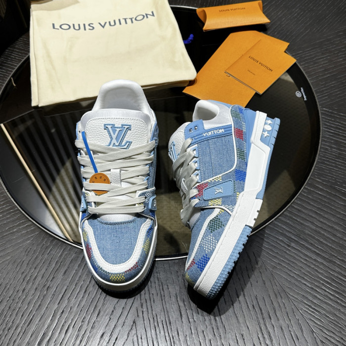 LV snekaers 133