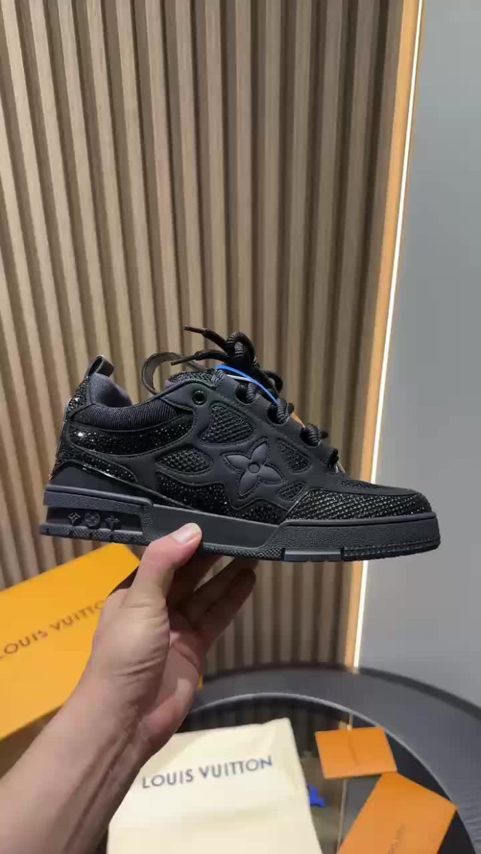 LV snekaers 154