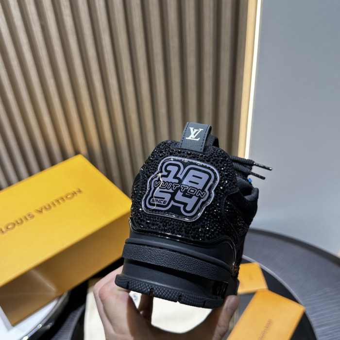 LV snekaers 154
