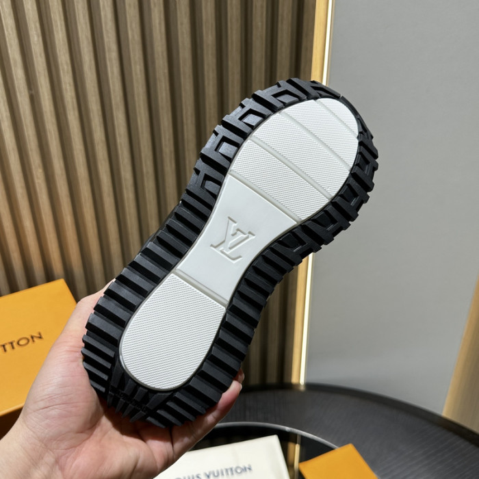 LV snekaers 171