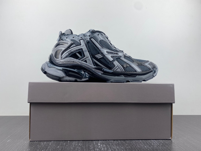 SNEAKER RUNNER 34