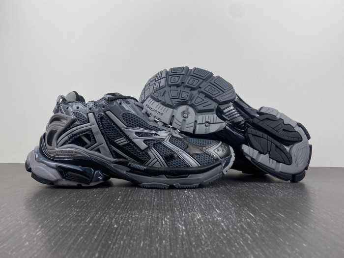 SNEAKER RUNNER 34